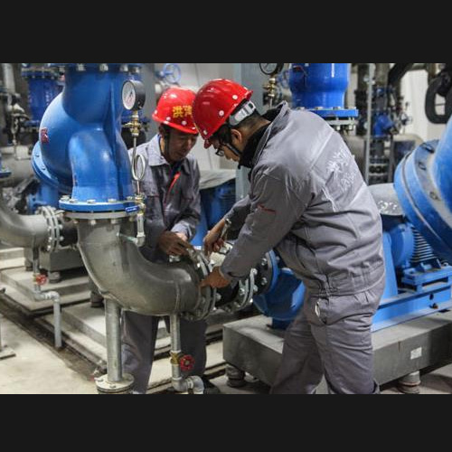 南通工厂设备维修现场